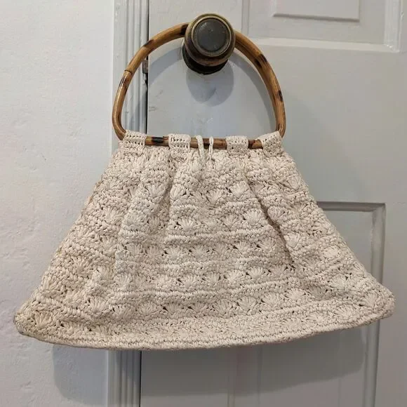 VINTAGE 60s "It's In the Bag" Crocheted Raffia Bamboo Handle Bag Made In Japan - Picture 2 of 11